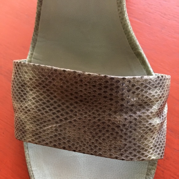 Vintage Gucci heels - Picture 3 of 8